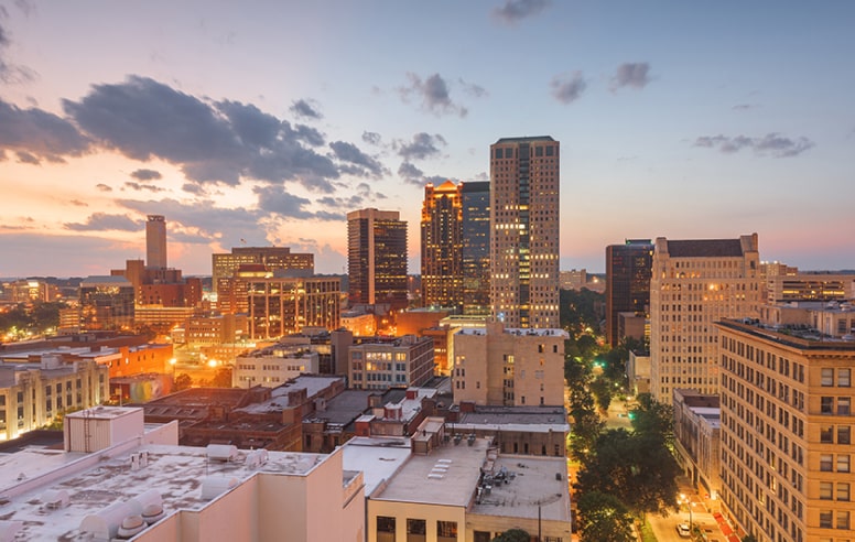 A skyline shot of the city of Birmingham, AL